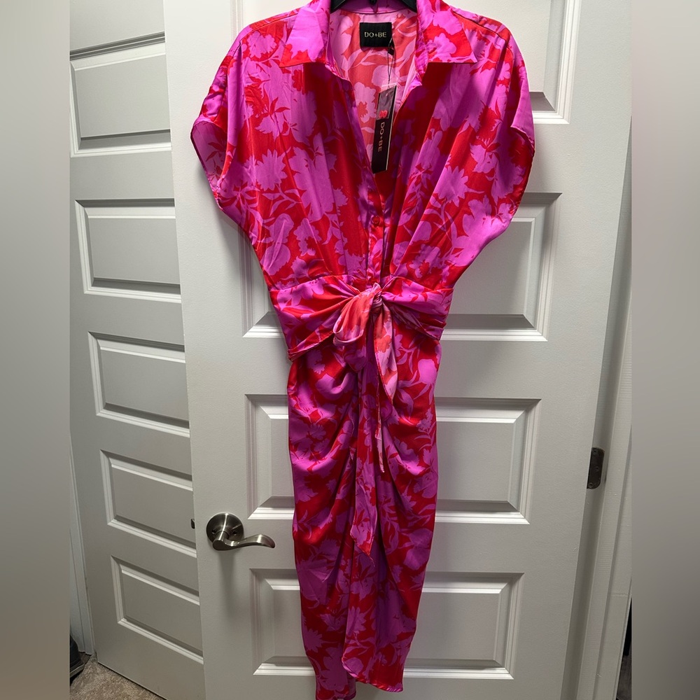 NWT boutique brand pink tropical print button up dress with tie waist size Large